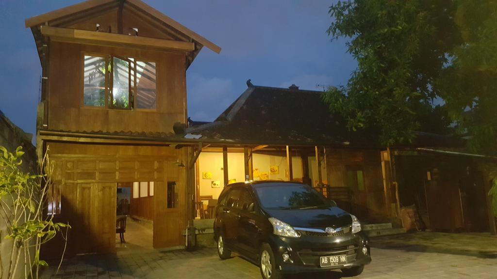 Ndalem Mj Homestay Yogyakarta Eksteriør billede
